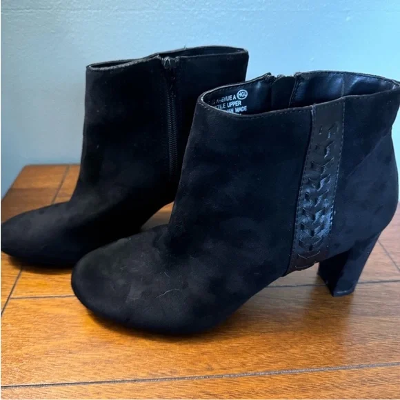 ☔️ AEROSOLES Black Ankle Boots - Picture 3 of 7